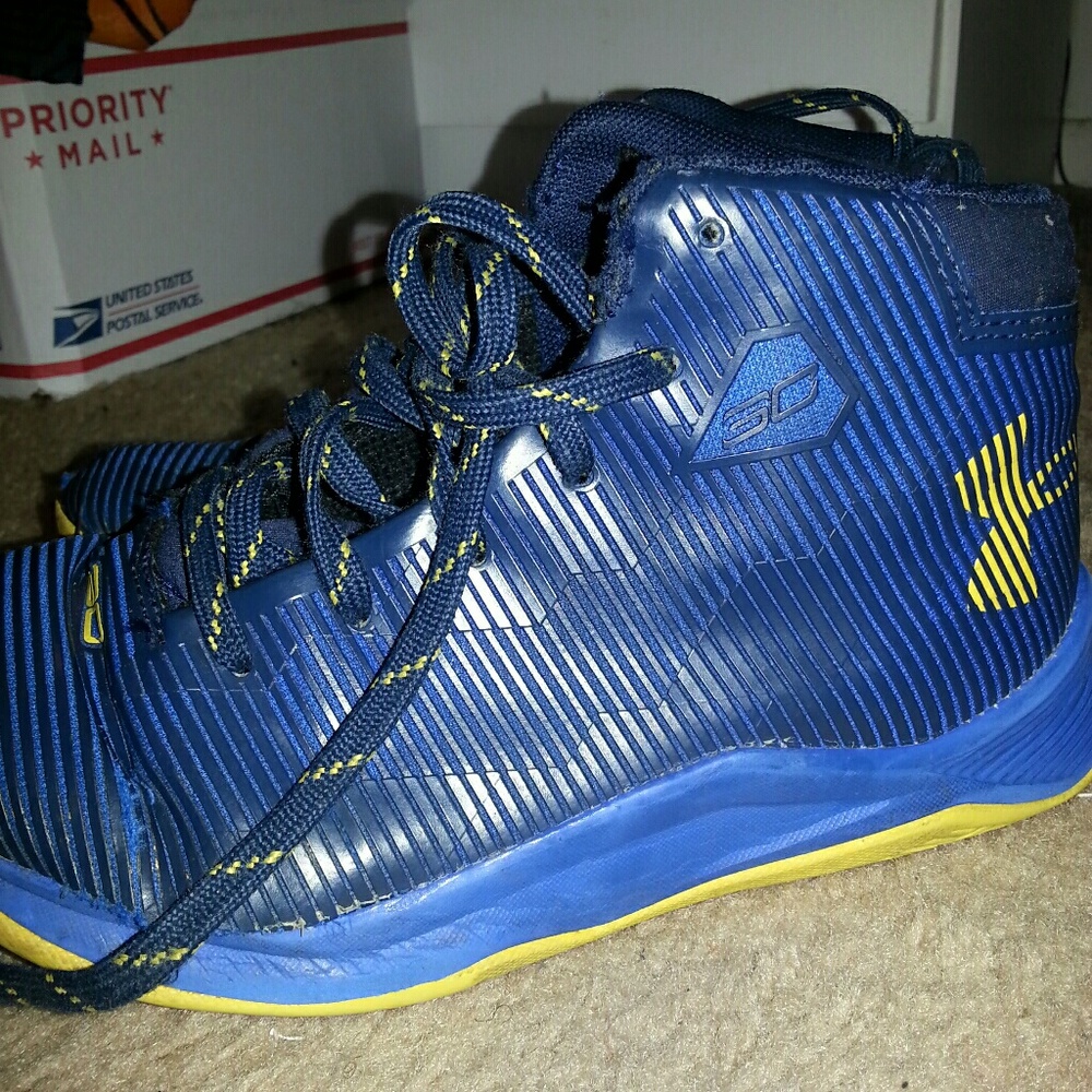 Boy's shoes